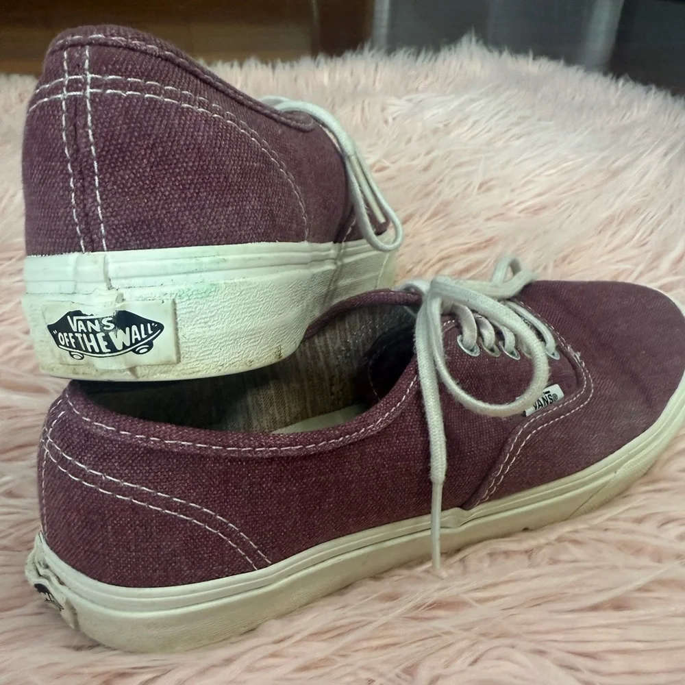 VANS Purple Low-Top Lace-up Off the Wall Skate Sneakers